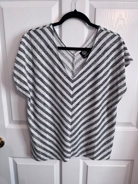 Striped V Neck Tee